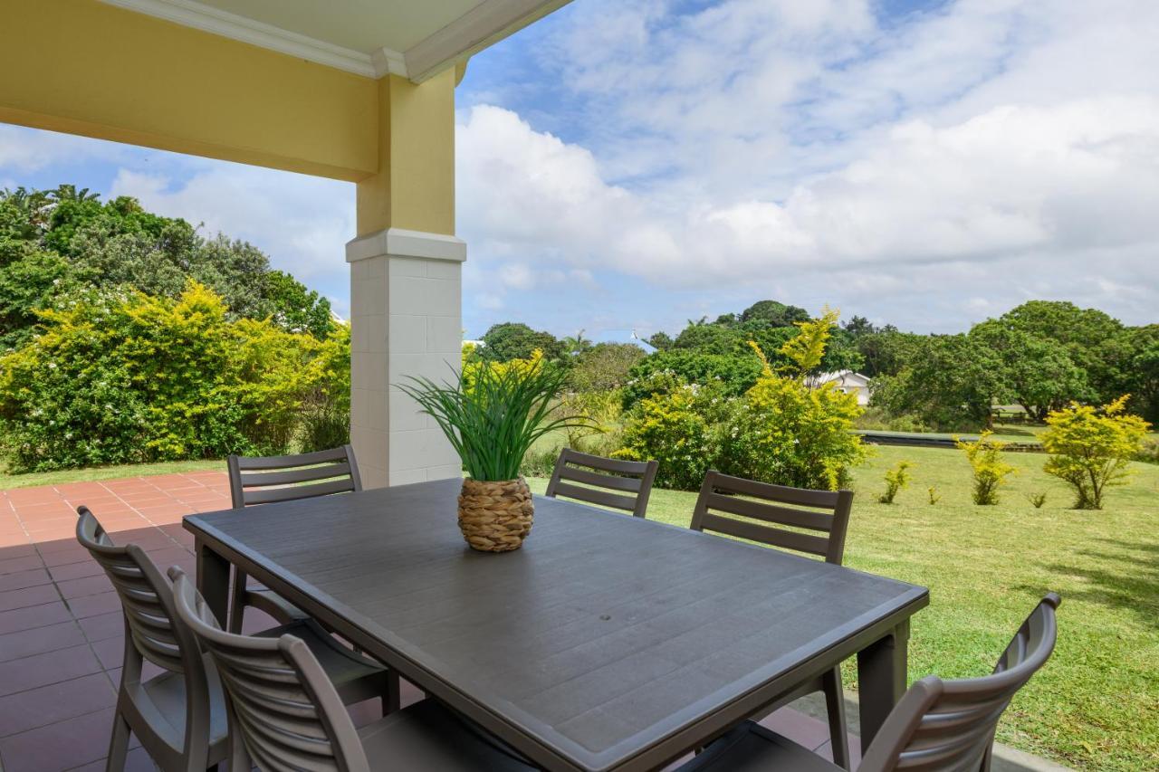 Villa Caylee Caribbean Estates - Ultra-Luxurious - Rimas Interiors Designs - Private Beachfront Escape - Premium Serviced For 8 Guests Port Edward Eksteriør bilde